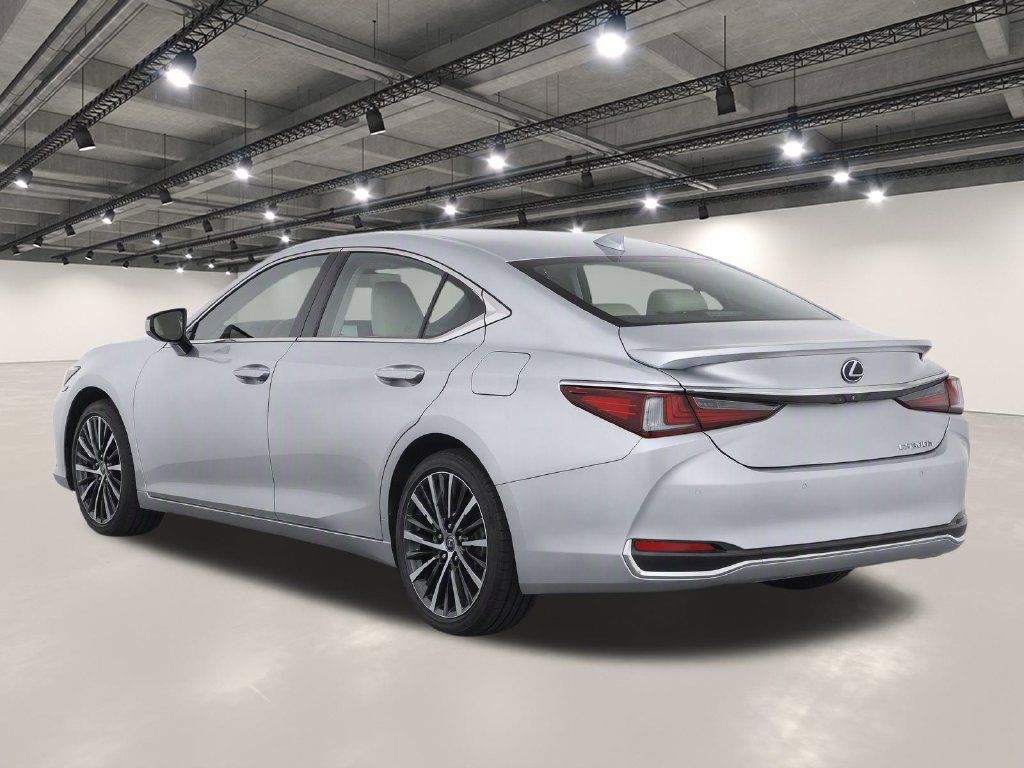 Used 2025 Lexus ES 300h w/ Premium Package FWD image 3