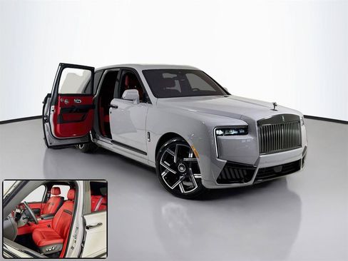 Used 2025 Rolls-Royce Cullinan Black Badge AWD/4WD image 2