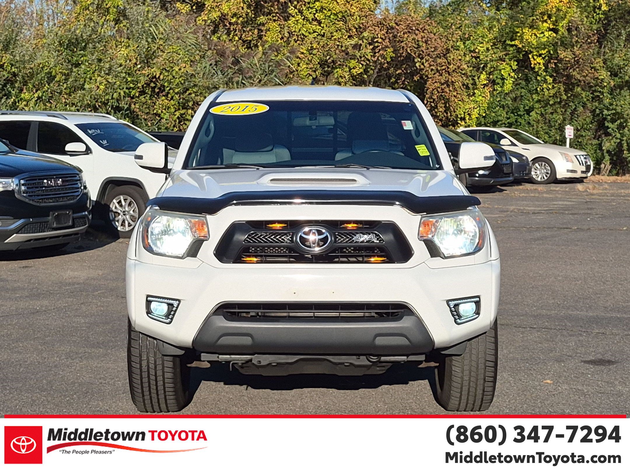 Used 2015 Toyota Tacoma 4x4 Access Cab V6 w/ TRD Sport Package image 8