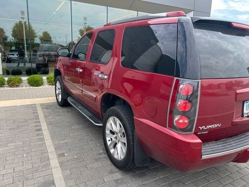 Used 2014 GMC Yukon Denali AWD/4WD image 12