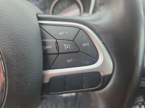 Used 2019 Jeep Compass Latitude AWD/4WD image 21