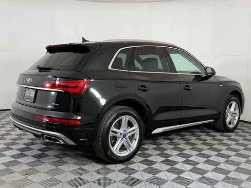 Certified 2024 Audi Q5 e Premium image 8