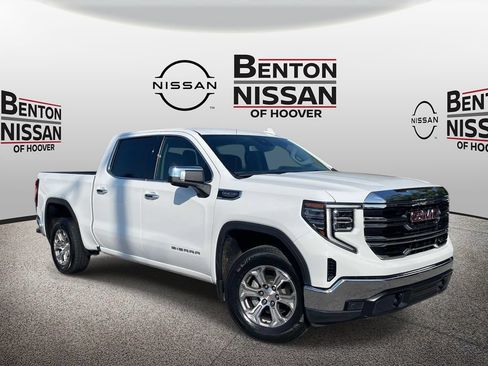 Used 2025 GMC Sierra 1500 SLT RWD image 1