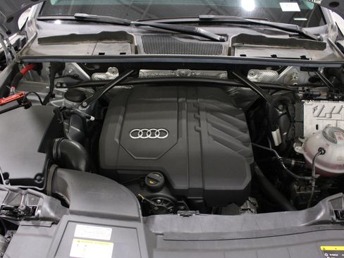 Used 2022 Audi Q5 2.0T Premium w/ Convenience Package AWD/4WD image 41
