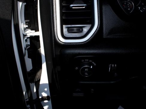 Used 2023 RAM 1500 Big Horn image 19