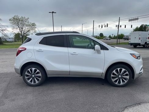 Used 2018 Buick Encore Essence AWD/4WD image 5