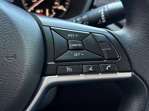 Used 2025 Nissan Altima 2.5 SV FWD image 22