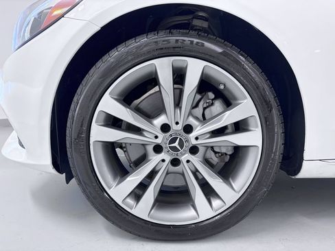 Used 2018 Mercedes-Benz C 300 4MATIC Sedan image 10