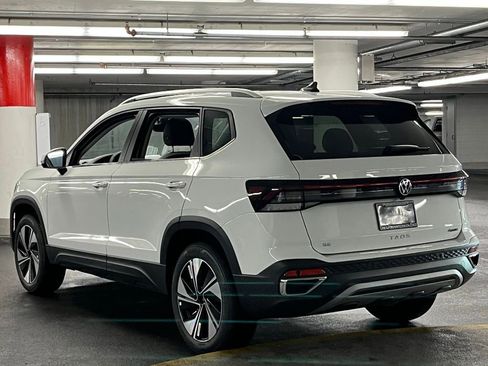 New 2026 Volkswagen Taos SE AWD/4WD image 5