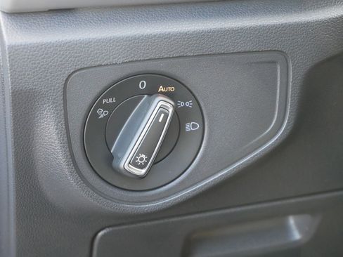 Used 2021 Volkswagen Atlas Cross Sport SEL Premium image 22