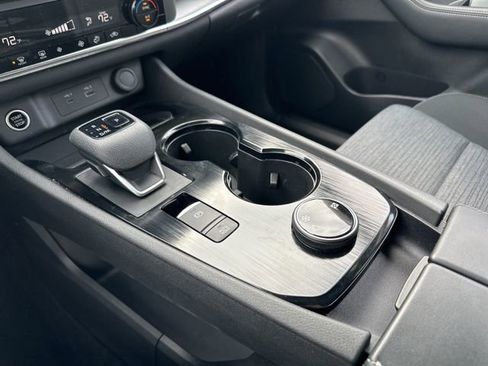 Certified 2023 Nissan Rogue SV image 22