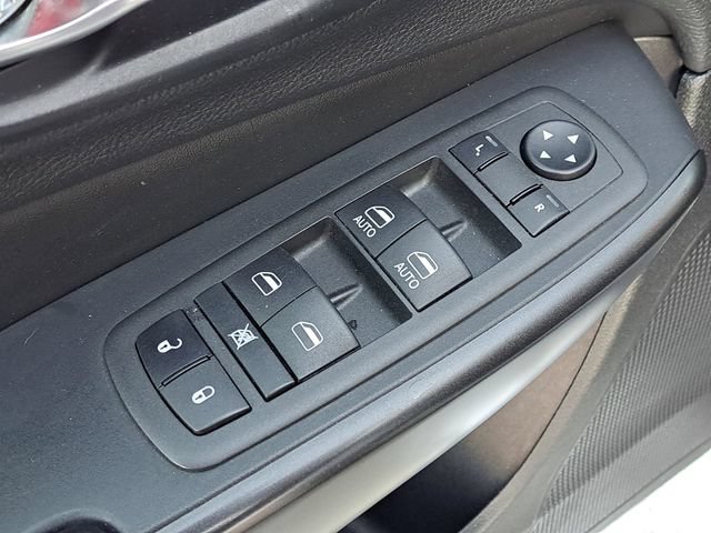 Used 2022 Jeep Cherokee Trailhawk AWD/4WD image 19