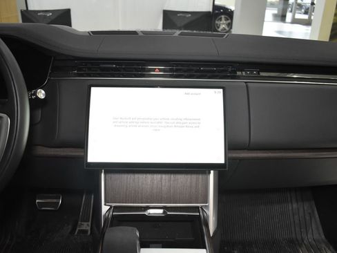 Used 2025 Land Rover Range Rover Long Wheelbase SE image 33