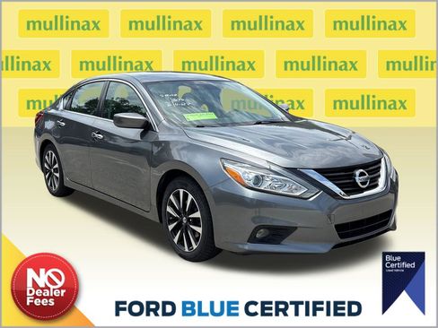 Used 2018 Nissan Altima 2.5 SV FWD image 1