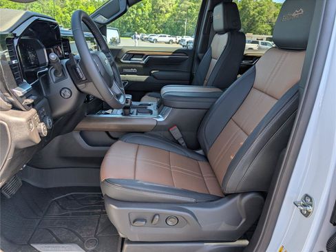 New 2026 Chevrolet Silverado 1500 High Country AWD/4WD image 11