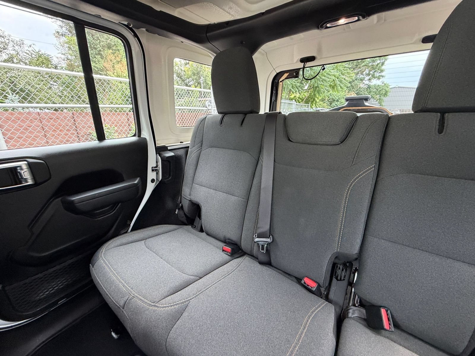 Used 2025 Jeep Wrangler Unlimited Sport AWD/4WD image 37