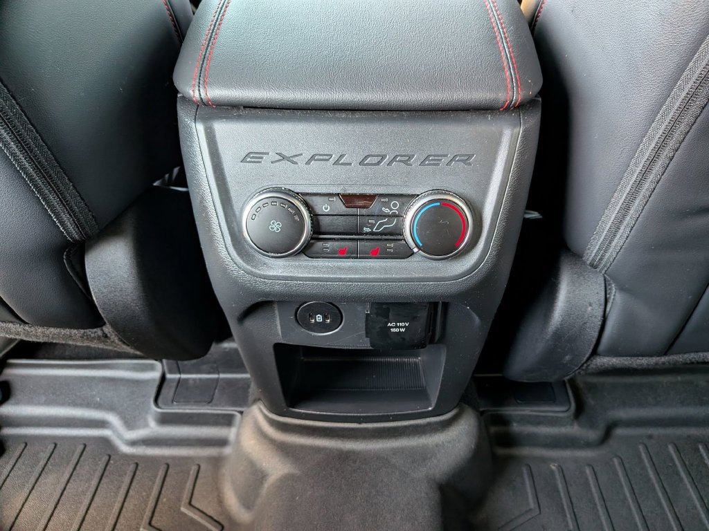 Used 2026 Ford Explorer ST-Line w/ Premium Package RWD image 34