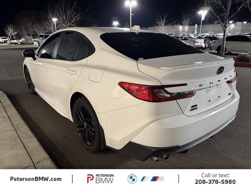 Used 2025 Toyota Camry SE w/ Convenience Package image 3