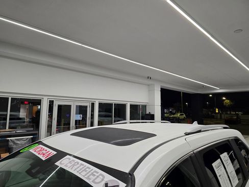 Used 2024 Toyota Sienna Platinum FWD image 13
