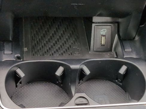 Used 2019 Mercedes-Benz C 300 4MATIC Sedan image 34