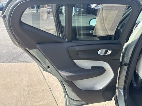 Certified 2023 Volvo XC40 B5 Ultimate AWD/4WD image 36