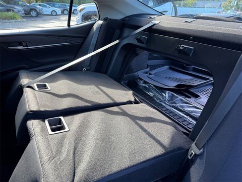 Used 2025 Toyota Camry LE image 18