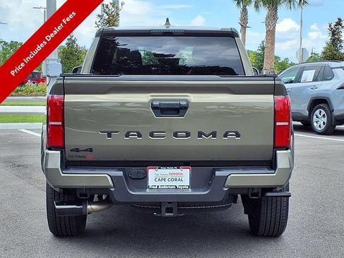 Used 2025 Toyota Tacoma TRD Sport AWD/4WD image 6