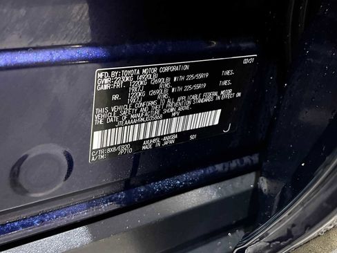 Certified 2021 Toyota Venza XLE image 27