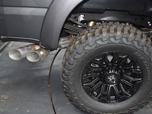 New 2025 Ford F250 XLT w/ Black Appearance Package image 5