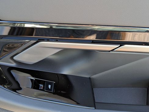 New 2026 BMW 530i xDrive w/ M Sport Package image 35