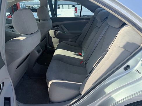 Used 2009 Toyota Camry 4d Sedan Auto image 16