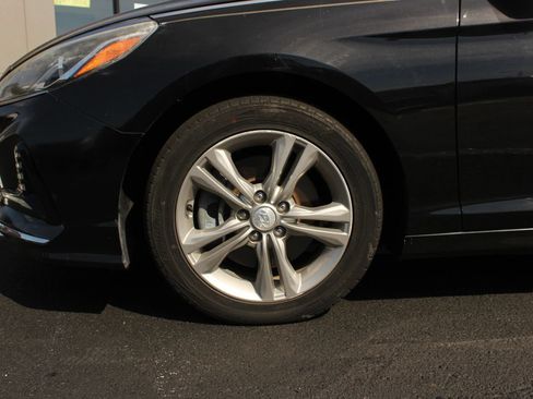 Used 2018 Hyundai Sonata SEL w/ Tech Package 02 FWD image 3