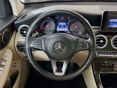 Used 2018 Mercedes-Benz GLC 300 4MATIC image 12