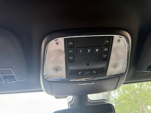 Used 2018 Jeep Grand Cherokee High Altitude AWD/4WD image 31