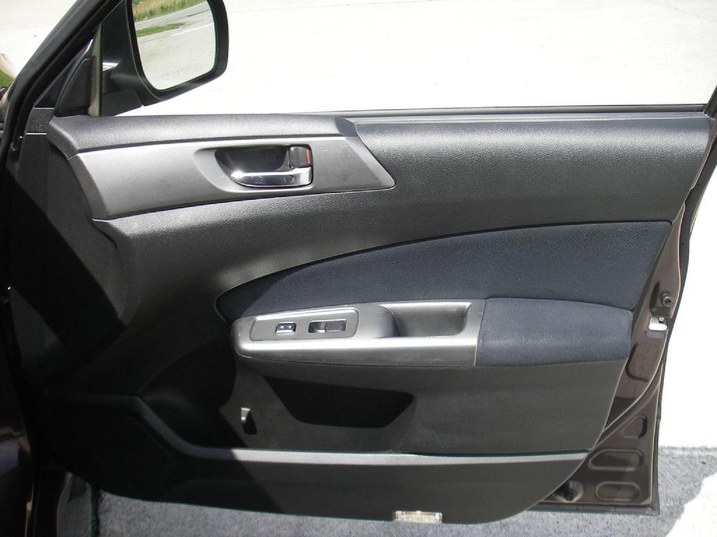 Used 2013 Subaru Forester 2.5X Limited AWD/4WD image 33