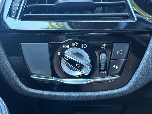 Used 2019 BMW 540i w/ Executive Package RWD image 36
