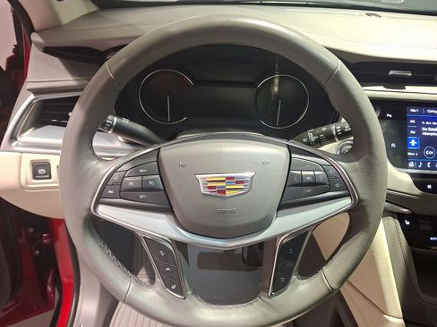 Certified 2023 Cadillac XT5 Premium Luxury AWD/4WD image 12
