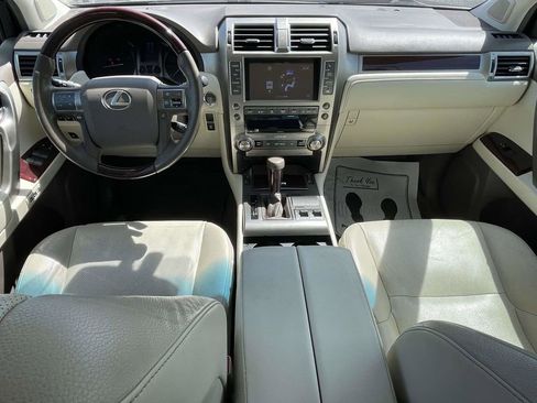 Used 2019 Lexus GX 460 Premium w/ Premium Package AWD/4WD image 11