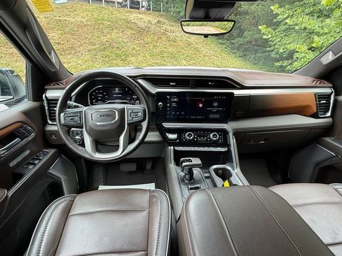 Used 2023 GMC Sierra 1500 Denali w/ Denali Reserve Package AWD/4WD image 15