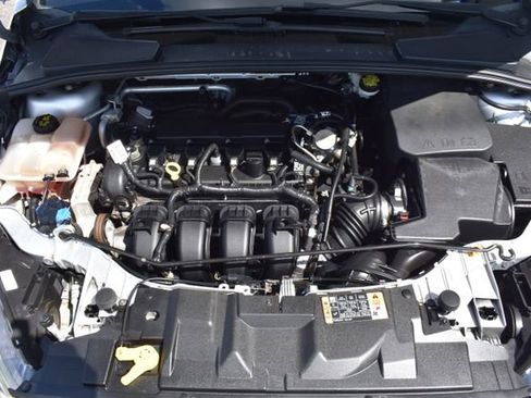 Used 2016 Ford Focus SE w/ Equipment Group 201A FWD image 43