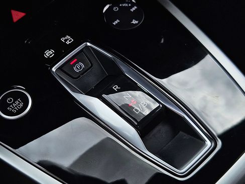 Used 2023 Audi Q4 e-tron Premium Plus w/ Premium Plus RWD image 17