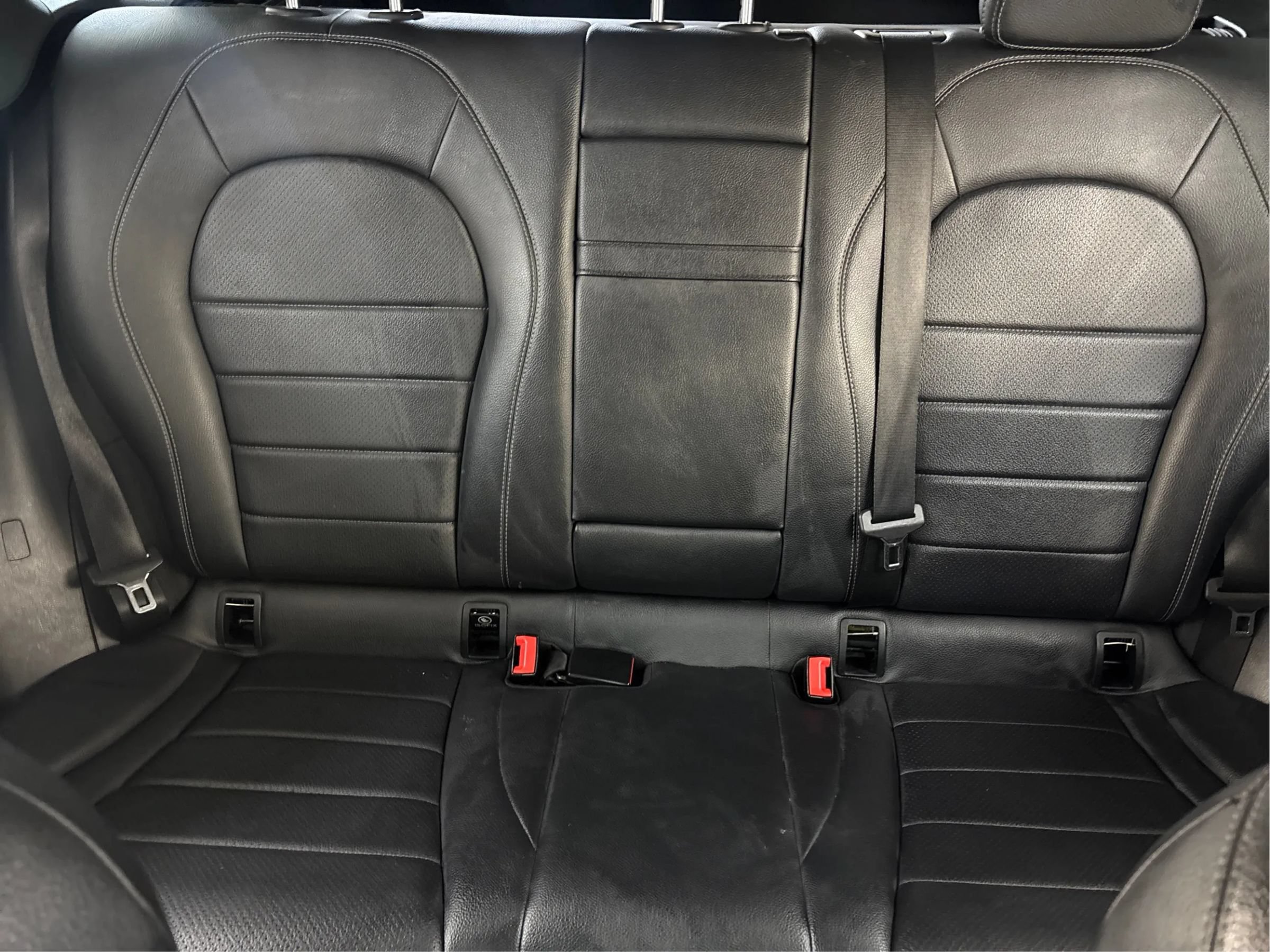 Used 2020 Mercedes-Benz GLC 300 4MATIC image 44