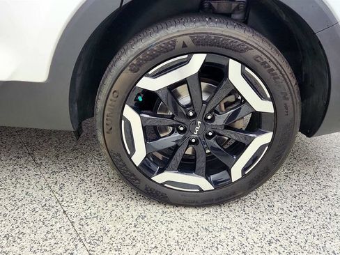 Used 2023 Kia Telluride S AWD/4WD image 9