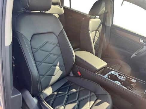 New 2026 Volkswagen Atlas SE FWD image 14