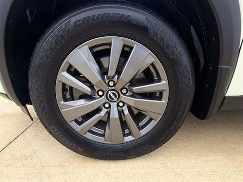 Used 2022 Nissan Pathfinder SV FWD image 25