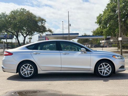 Used 2016 Ford Fusion SE image 6