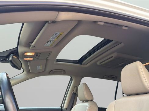 Used 2016 Honda Pilot Touring image 18