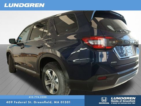 Used 2025 Honda Pilot EX-L image 6