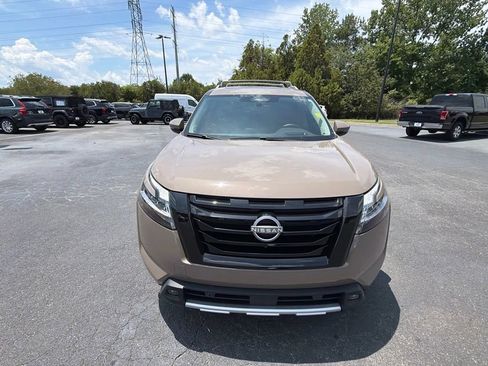 Used 2023 Nissan Pathfinder Platinum AWD/4WD image 29
