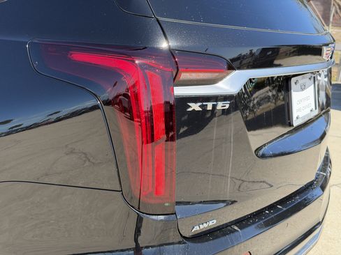 Certified 2024 Cadillac XT6 Premium Luxury w/ Platinum Package image 9